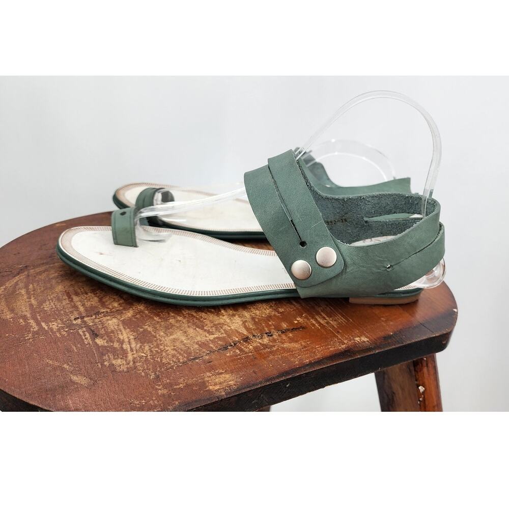 Pedro Garcia Women's Eloisa Green Leather Flats Sandals Size 38 US‎ 8